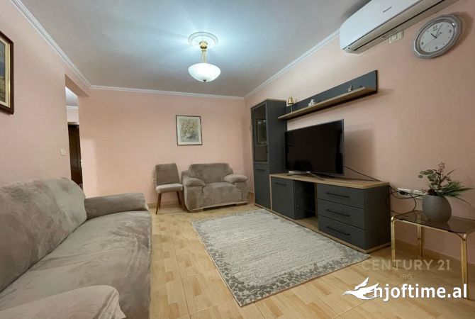 Shtepi me qera Apartament ne Tirane, 2+1, Mobilimi E mobiluar, Pagesa 650  Euro.