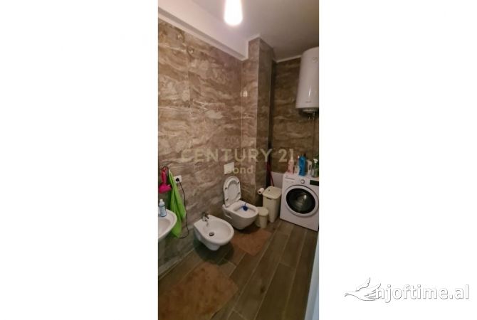 Shtepi me qera Apartament ne Tirane, 1+1, Mobilimi E mobiluar, Pagesa 450  Euro.
