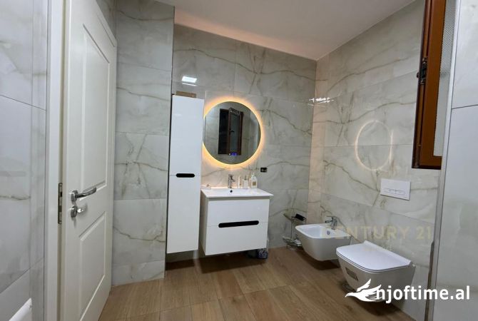 Shtepi me qera Apartament ne Tirane, 2+1, Mobilimi E mobiluar, Pagesa 600  Euro.