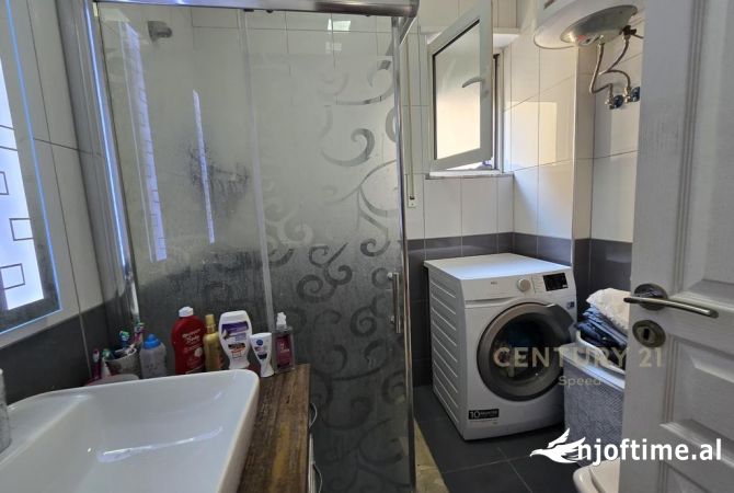 Shtepi me qera Apartament ne Tirane, 1+1, Mobilimi E mobiluar, Pagesa 450  Euro.