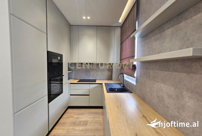 Shtepi me qera Apartament ne Tirane, 3+1, Mobilimi E mobiluar, Pagesa 1,500  Euro.