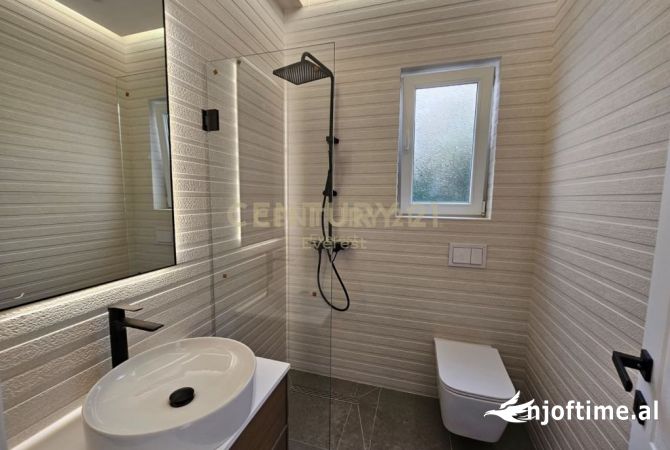 Shtepi me qera Apartament ne Tirane, 3+1, Mobilimi E mobiluar, Pagesa 1,500  Euro.