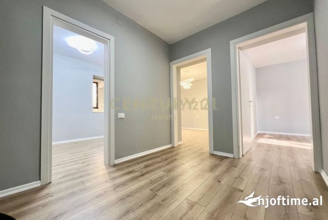 Shtepi ne shitje Apartament ne Tirane, 2+1, Mobilimi Bosh, pa mobiluar, Pagesa 179,000  Euro.