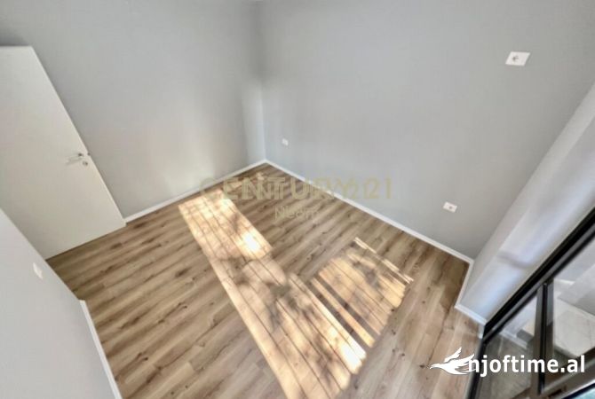 Shtepi ne shitje Apartament ne Tirane, 2+1, Mobilimi Bosh, pa mobiluar, Pagesa 179,000  Euro.
