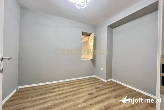 Shtepi ne shitje Apartament ne Tirane, 2+1, Mobilimi Bosh, pa mobiluar, Pagesa 179,000  Euro.
