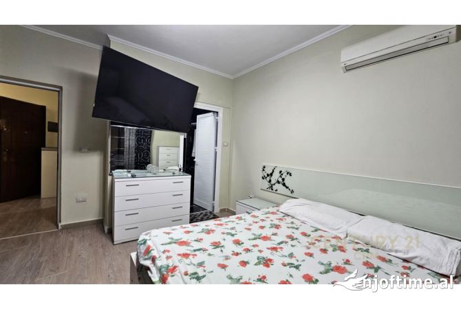 Shtepi me qera Apartament ne Tirane, 3+1, Mobilimi E mobiluar, Pagesa 850  Euro.