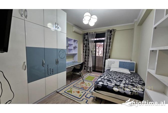 Shtepi me qera Apartament ne Tirane, 3+1, Mobilimi E mobiluar, Pagesa 850  Euro.
