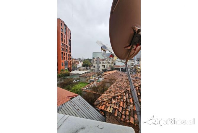 Shtepi me qera Apartament ne Tirane, 3+1, Mobilimi E mobiluar, Pagesa 850  Euro.