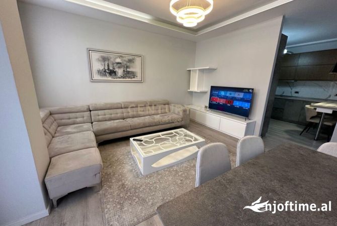 Shtepi me qera Apartament ne Tirane, 2+1, Mobilimi E mobiluar, Pagesa 1,000  Euro.