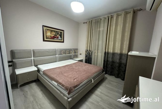 Shtepi me qera Apartament ne Tirane, 2+1, Mobilimi E mobiluar, Pagesa 1,000  Euro.