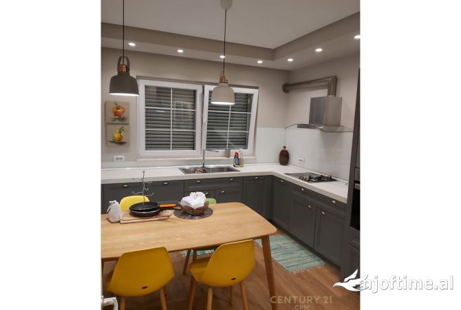 Shtepi me qera 1+1 ne Tirane - 650 Euro