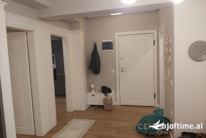 Shtepi me qera Apartament ne Tirane, 1+1, Mobilimi E mobiluar, Pagesa 650  Euro.
