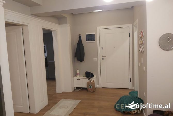 Shtepi me qera Apartament ne Tirane, 1+1, Mobilimi E mobiluar, Pagesa 650  Euro.
