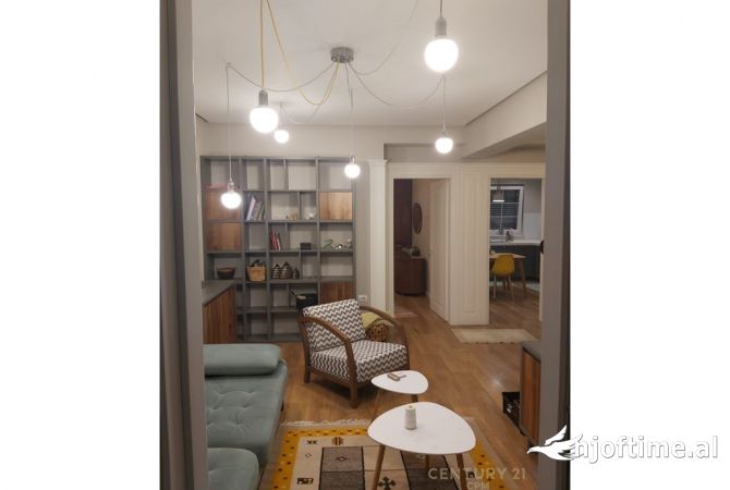 Shtepi me qera Apartament ne Tirane, 1+1, Mobilimi E mobiluar, Pagesa 650  Euro.