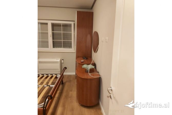 Shtepi me qera Apartament ne Tirane, 1+1, Mobilimi E mobiluar, Pagesa 650  Euro.