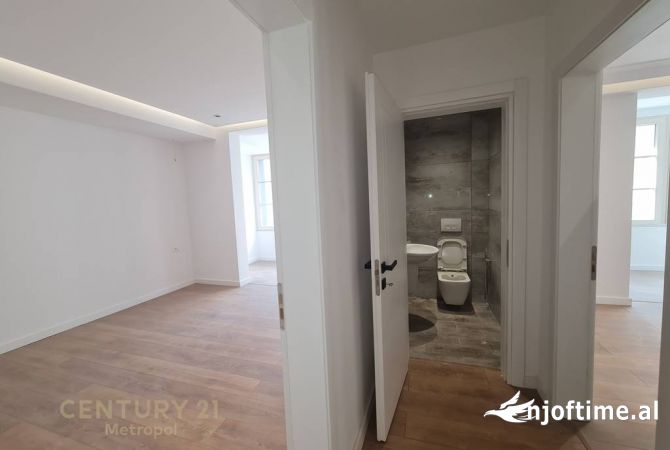 OFROJ PER QIRA AMBIENT PER ZYRA 140M, SHKOLLA E BALETIT!