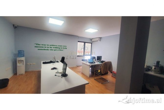 Ambient biznesi me qera 3+1 ne Tirane - 1,200 Euro