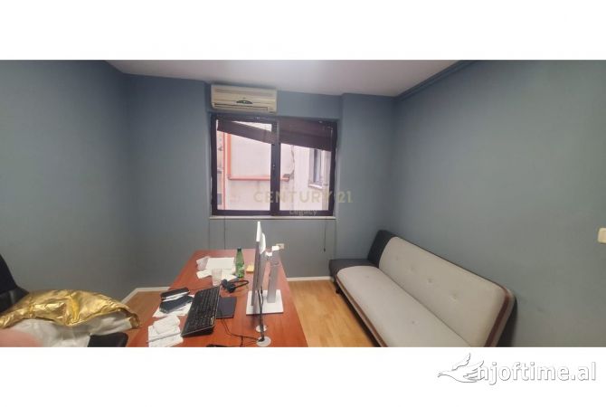 AMBIENT ZYRASH PER QIRA NE ZONEN E ISH BLLOKUT !