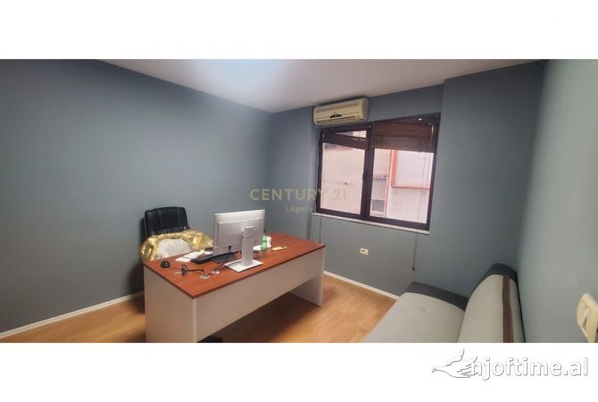 AMBIENT ZYRASH PER QIRA NE ZONEN E ISH BLLOKUT !