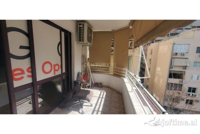 AMBIENT ZYRASH PER QIRA NE ZONEN E ISH BLLOKUT !