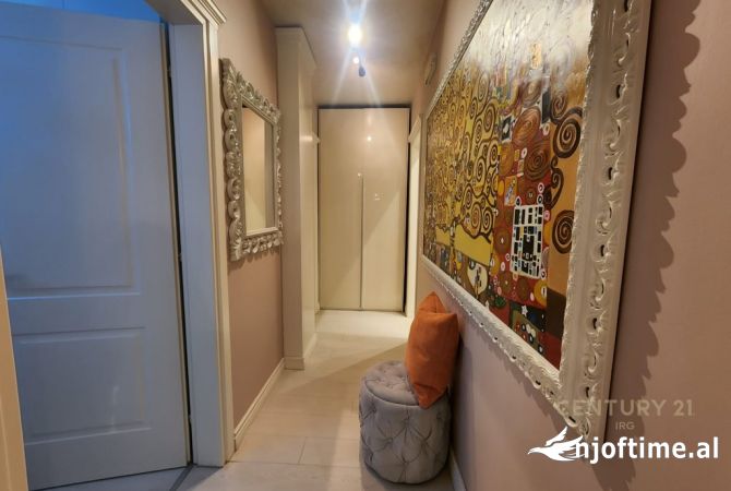 Shtepi me qera Apartament ne Tirane, 2+1, Mobilimi E mobiluar, Pagesa 1,500  Euro.