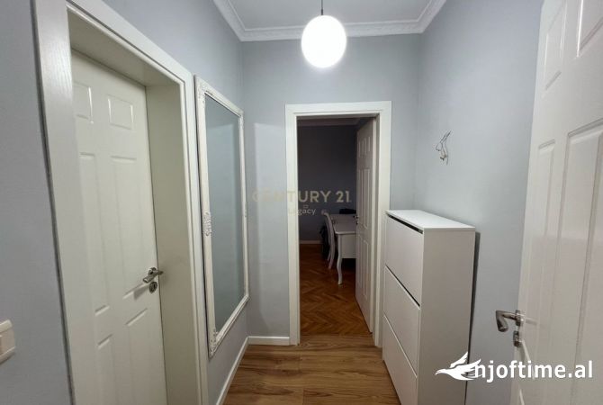 Shtepi me qera Apartament ne Tirane, 1+1, Mobilimi E mobiluar, Pagesa 600  Euro.