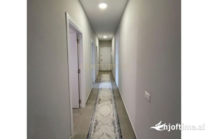 Shtepi me qera Apartament ne Tirane, 2+1, Mobilimi E mobiluar, Pagesa 800  Euro.