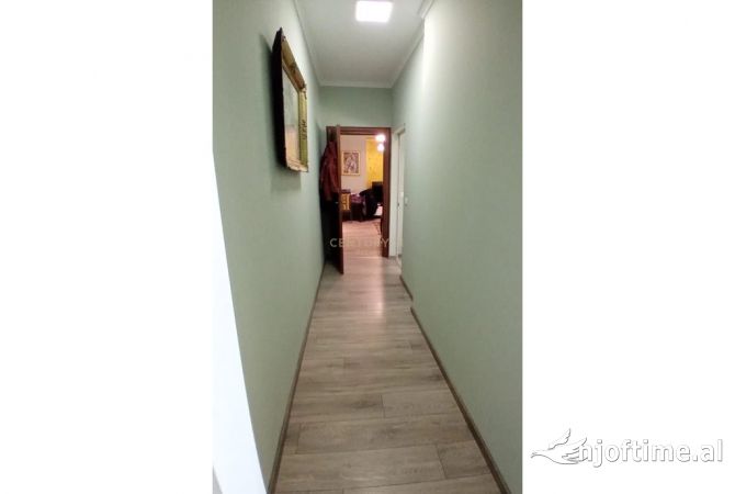 Shtepi ne shitje Apartament ne Tirane, 2+1, Mobilimi E mobiluar, Pagesa 195,000  Euro.