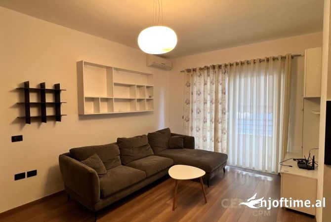 Shtepi me qera Apartament ne Tirane, 2+1, Mobilimi E mobiluar, Pagesa 570  Euro.