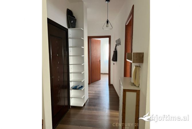 Shtepi me qera Apartament ne Tirane, 2+1, Mobilimi E mobiluar, Pagesa 570  Euro.