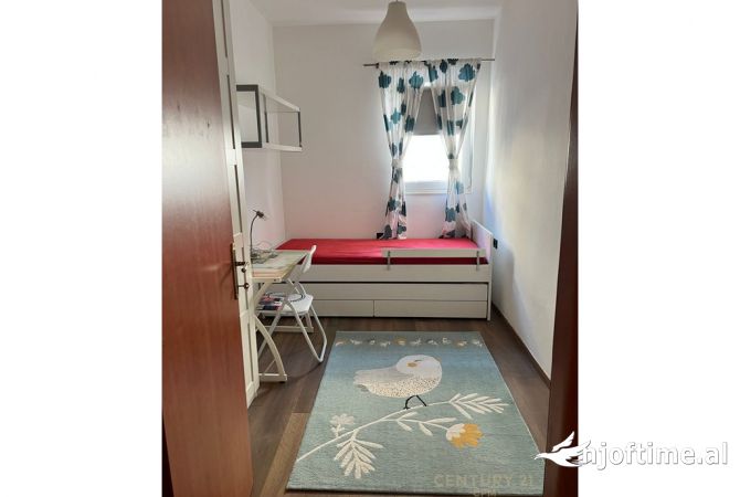 Shtepi me qera Apartament ne Tirane, 2+1, Mobilimi E mobiluar, Pagesa 570  Euro.
