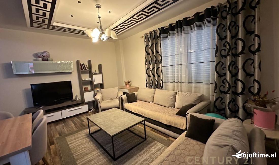 Shtepi me qera Apartament ne Tirane, 2+1, Mobilimi E mobiluar, Pagesa 1,200  Euro.