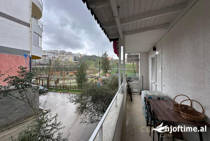 Shtepi me qera Apartament ne Tirane, 2+1, Mobilimi E mobiluar, Pagesa 1,200  Euro.