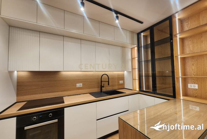 Shtepi me qera Apartament ne Tirane, 3+1, Mobilimi E mobiluar, Pagesa 1,200  Euro.