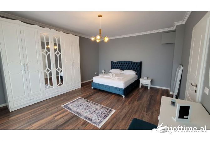 Shtepi me qera Apartament ne Tirane, 2+1, Mobilimi E mobiluar, Pagesa 1,000  Euro.