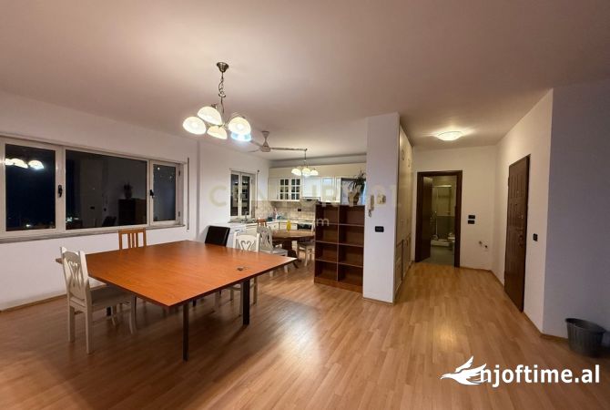 Shtepi me qera 3+1 ne Tirane - 1,600 Euro