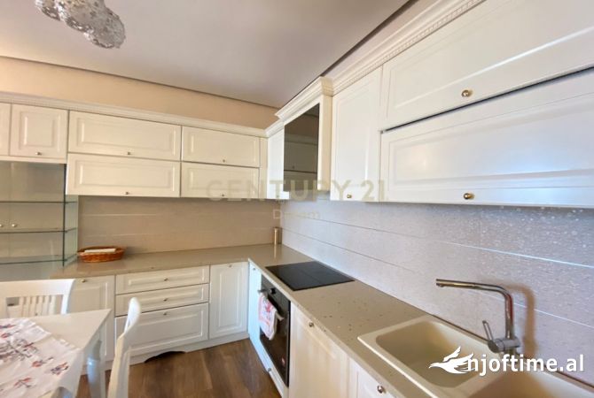 Shtepi ne shitje Apartament ne Tirane, 2+1, Mobilimi E mobiluar, Pagesa 220,000  Euro.