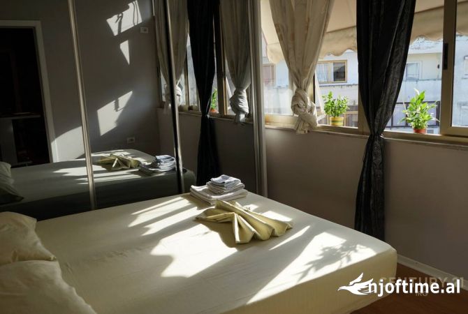 Shtepi me qera Apartament ne Tirane, 1+1, Mobilimi E mobiluar, Pagesa 650  Euro.