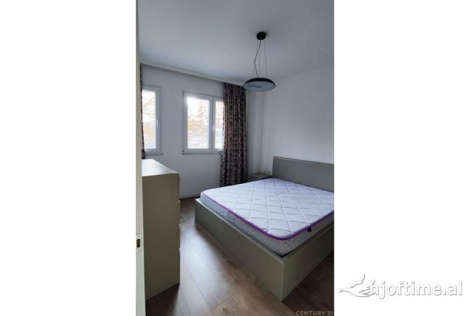 Shtepi ne shitje Apartament ne Tirane, 1+1, Mobilimi E mobiluar, Pagesa 260,000  Euro.