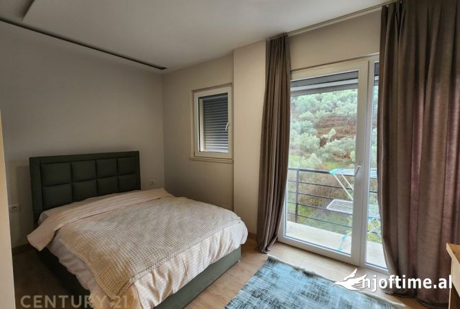 Shtepi me qera Apartament ne Tirane, 3+1, Mobilimi E mobiluar, Pagesa 900  Euro.