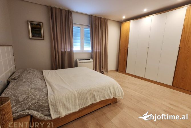 Shtepi me qera Apartament ne Tirane, 3+1, Mobilimi E mobiluar, Pagesa 900  Euro.