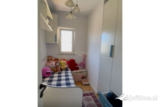 Shtepi me qera 2+1 ne Tirane - 750 Euro