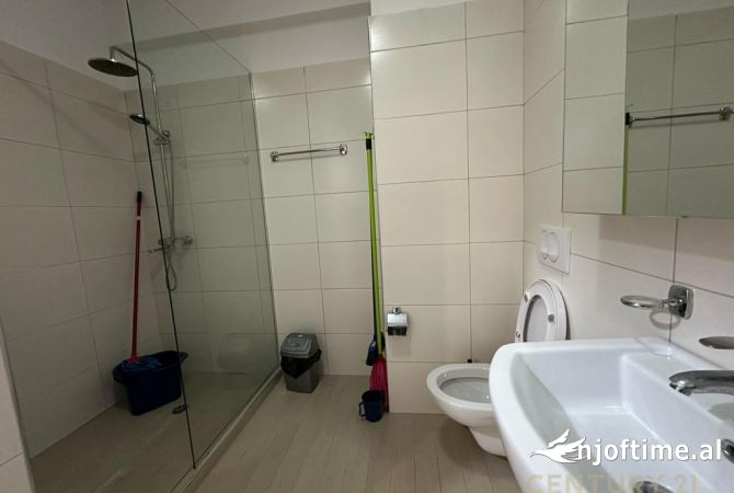 Shtepi me qera Apartament ne Tirane, 1+1, Mobilimi E mobiluar, Pagesa 500  Euro.