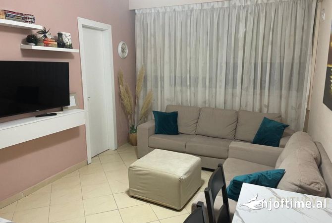 Shtepi me qera 2+1 ne Tirane - 600 Euro