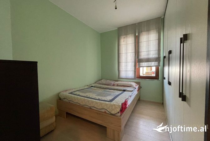 Shtepi ne shitje Apartament ne Tirane, 2+1, Mobilimi E mobiluar, Pagesa 350,000  Euro.