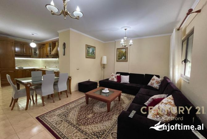 Shtepi me qera 2+1 ne Tirane - 800 Euro