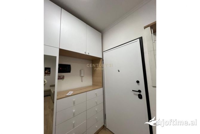 Shtepi me qera Apartament ne Tirane, 1+1, Mobilimi E mobiluar, Pagesa 450  Euro.
