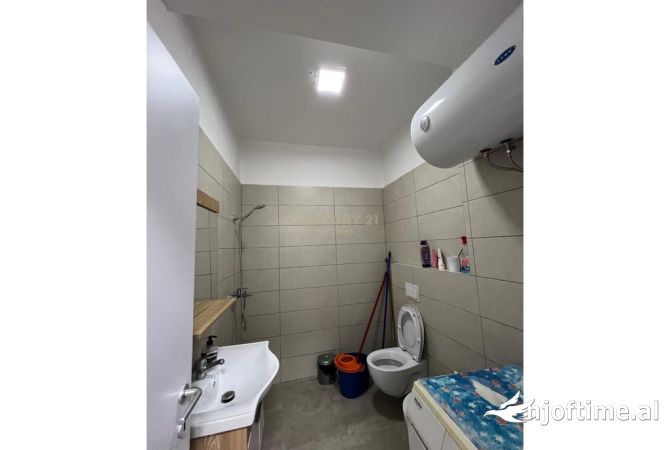 Shtepi me qera Apartament ne Tirane, 1+1, Mobilimi E mobiluar, Pagesa 450  Euro.