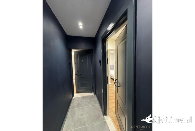 Shtepi ne shitje Apartament ne Tirane, 1+1, Mobilimi E mobiluar, Pagesa 184,000  Euro.