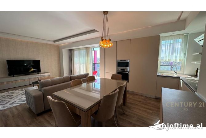 Shtepi me qera 2+1 ne Tirane - 1,800 Euro